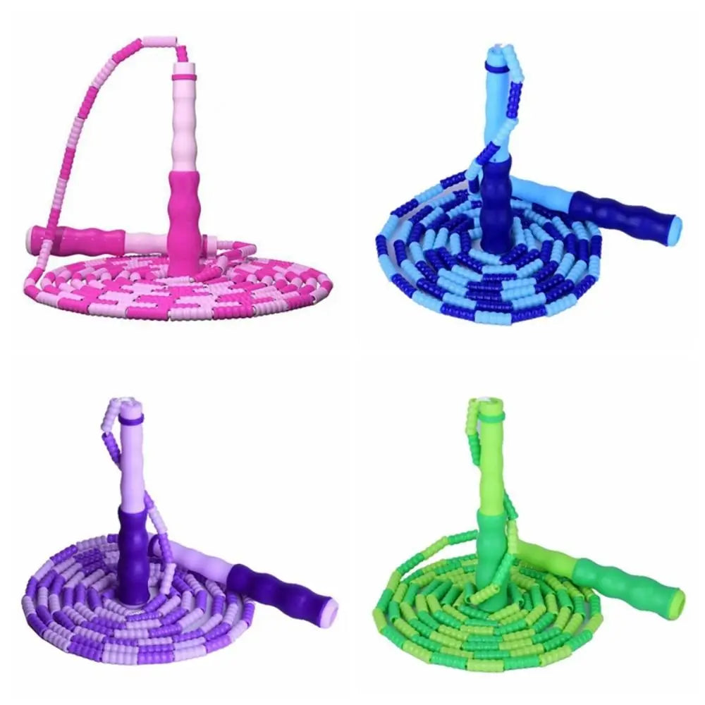 Corde à sauter antidérapante segmentée et réglable.