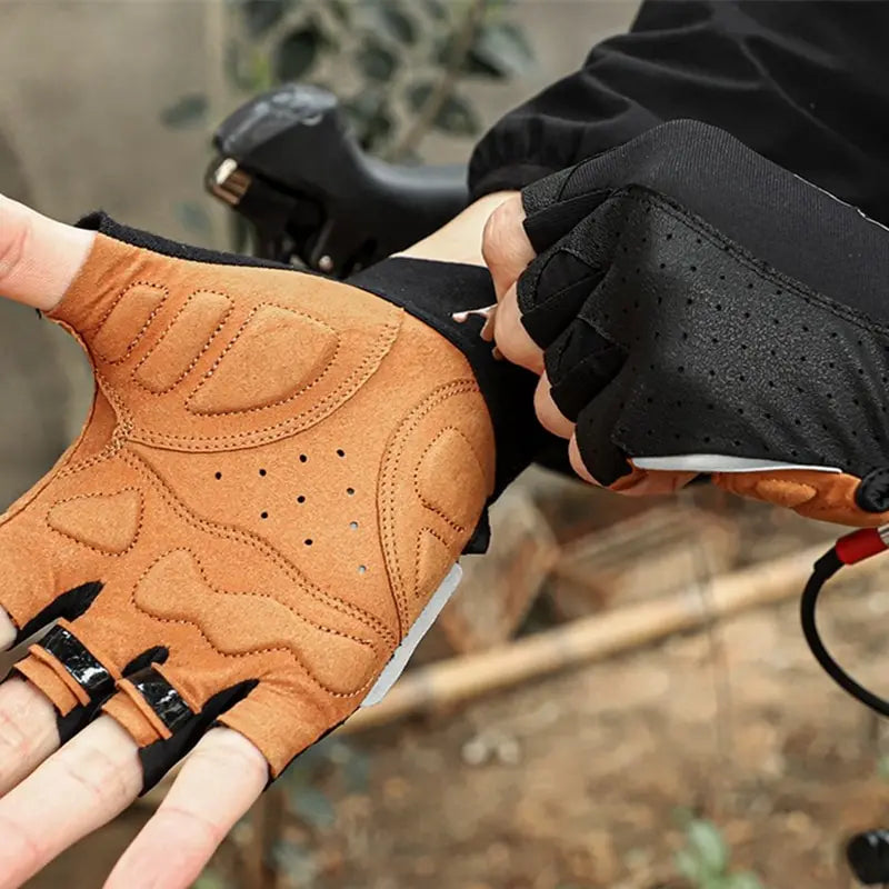 WEST BIKING Sports half-finger cycling gloves. 