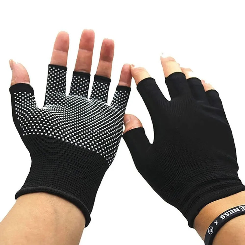 Pair of lightweight, fingerless, non-slip cycling gloves. 