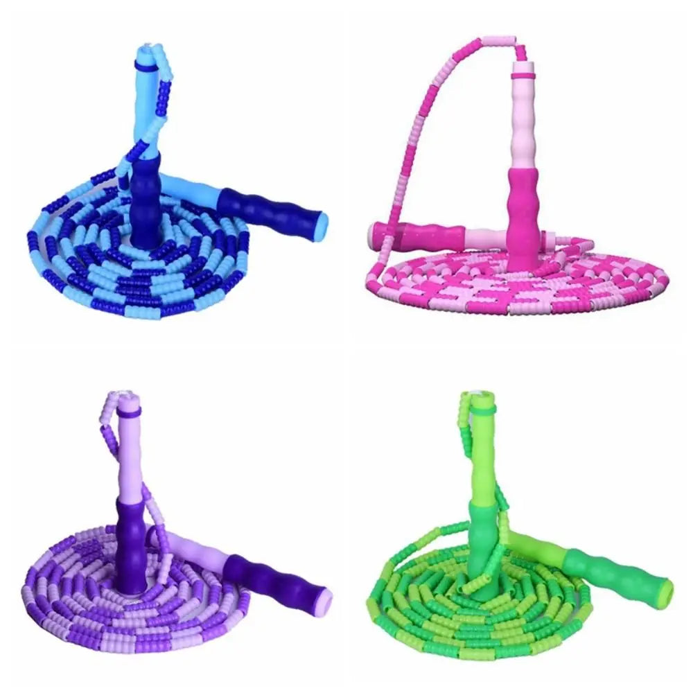 Corde à sauter antidérapante segmentée et réglable.